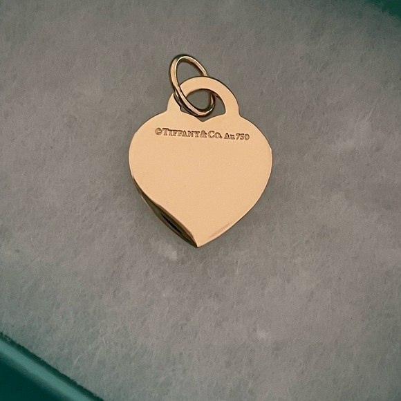 Tiffany & Co 18K yellow gold pendant - Picture 2 of 4